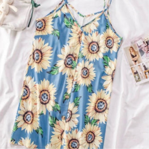 Blue Sunflower Button Down Dress ~ Lovely w/ a Sweater for Fall 🥰 - Picture 3 of 4